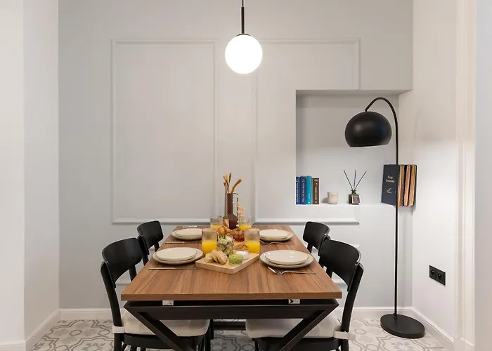 Sleeping In Main Market * Kraków