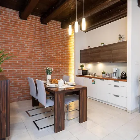 スリーピング メインマーケット アパート クラクフ