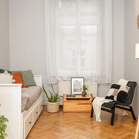 Sleeping In Main Market Appartement *