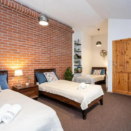 Апартаменты Sleeping In Main Market Краков