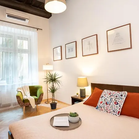 Apartamento Sleeping In Main Market